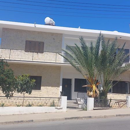 Bed and Breakfast Secret Garden 04 Famagusta  Exterior foto
